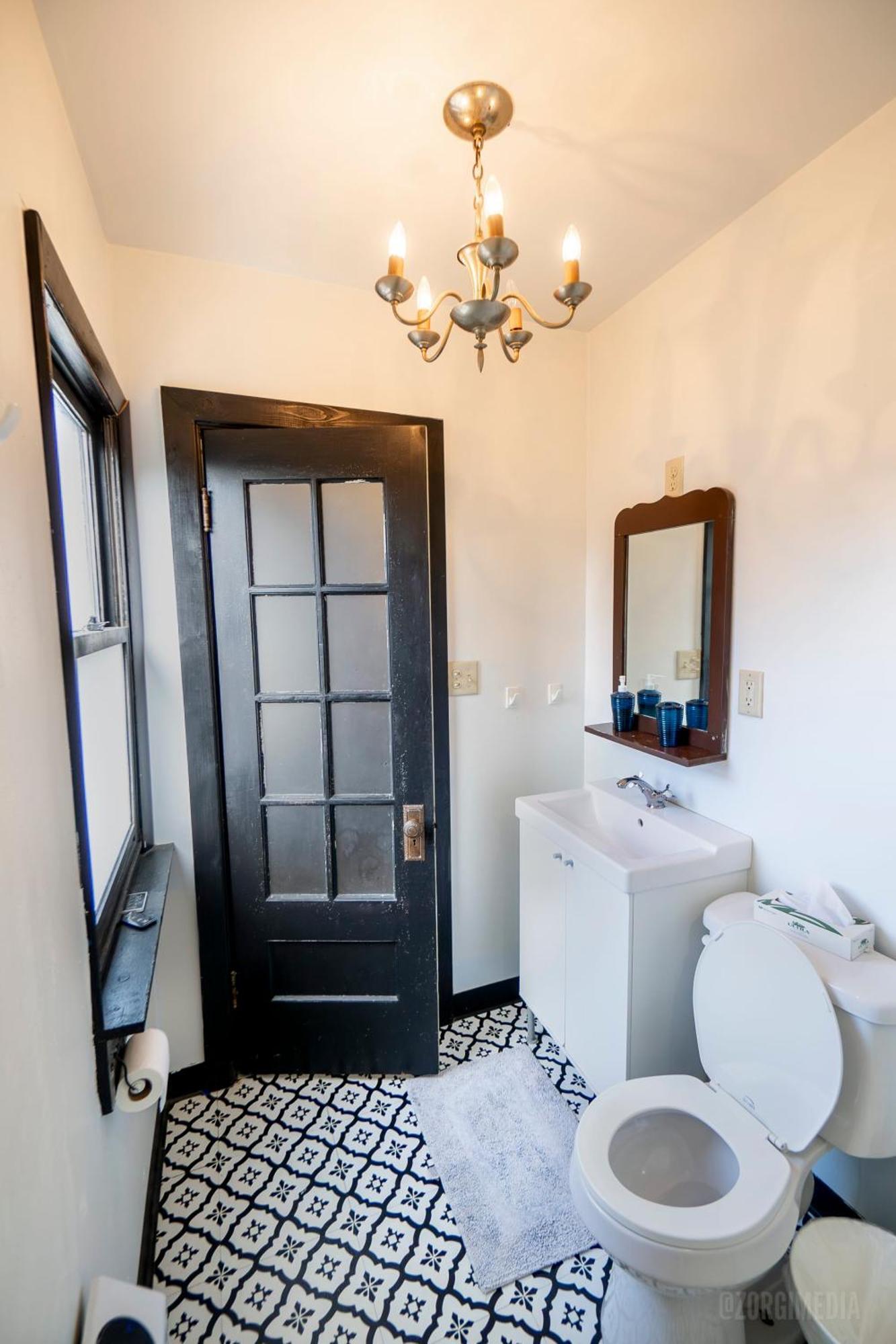 Parkside Paradise Elegant Victorian Just Steps From The Park Apartment *