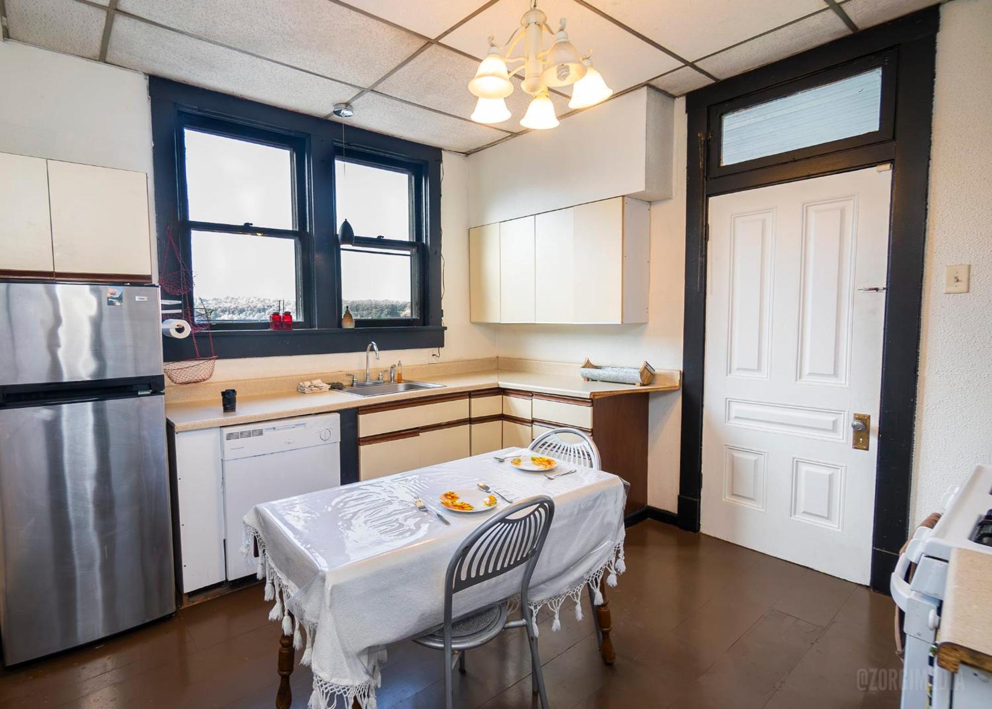Parkside Paradise Elegant Victorian Just Steps From The Park Apartment *